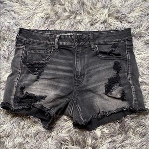 DISTRESSED JEAN SHORTS - AMERICAN EAGLE